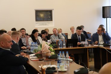 Za nami uroczysta sesja Rady Miejskiej w Wieluniu. Było wiele podziękowań za wspólną pracę na rzecz samorządu
